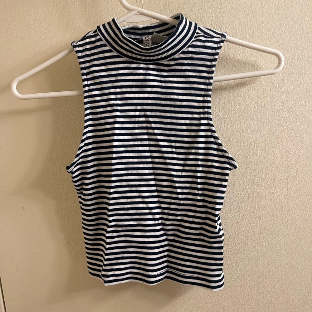 Cropped tank